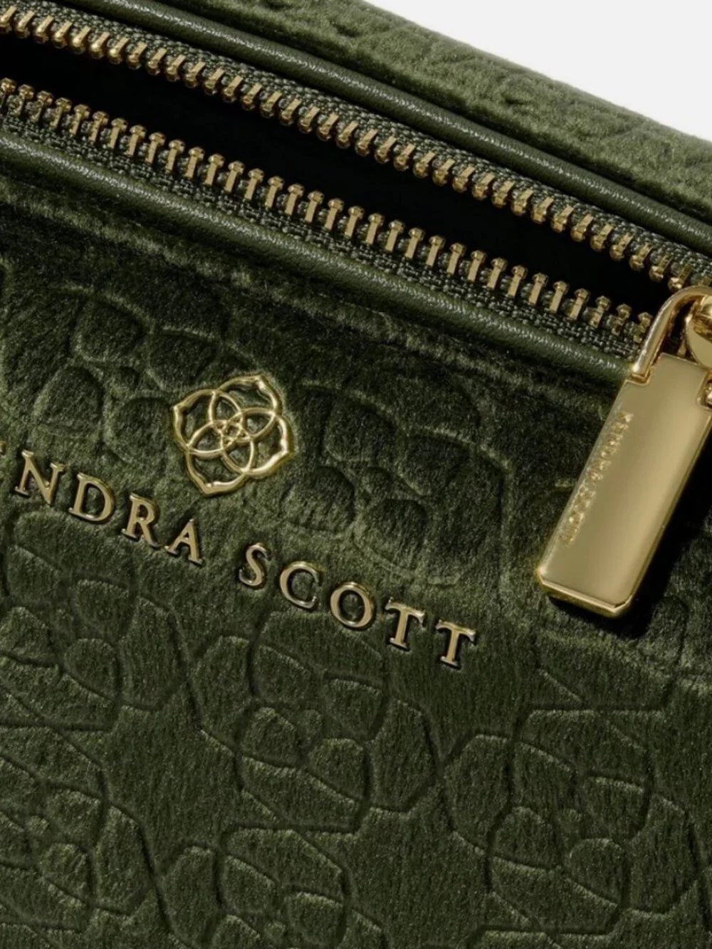 Kendra Scott Large Filigree Cosmetic Case - Green